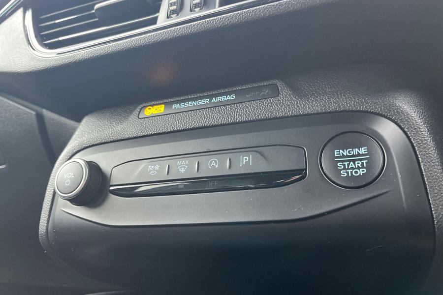 Ford FOCUS Photo autoimg-a3a92fad48837a9753f502c0cc33d79dc9dab586.jpg