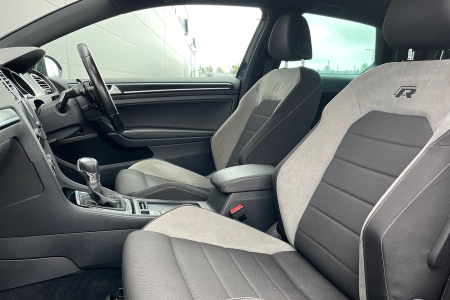 Volkswagen GOLF Photo autoimg-a3a96b36a6bc805657f5b4b237971f48b678cb49.jpg
