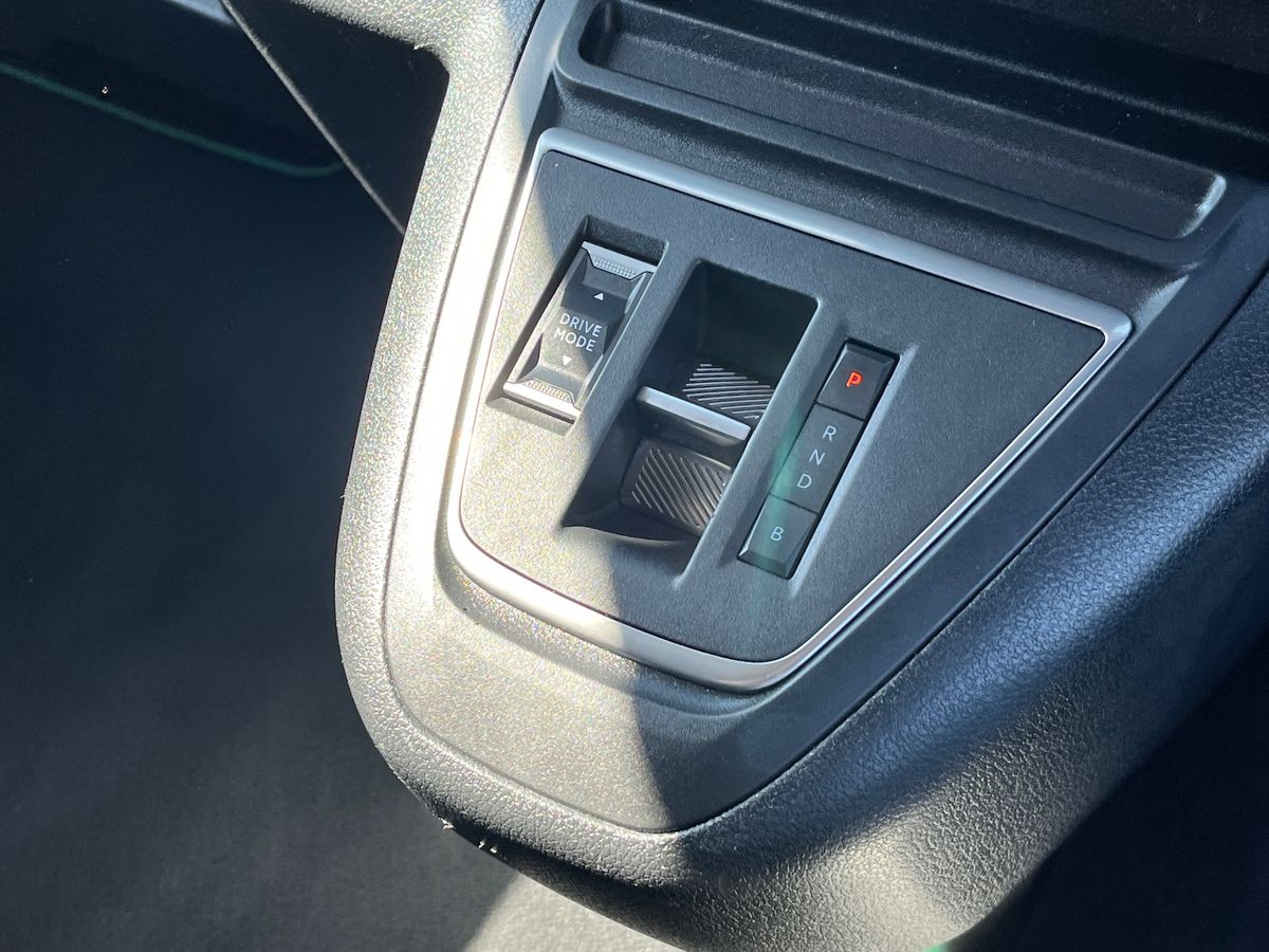 Peugeot e-Traveller Photo 13