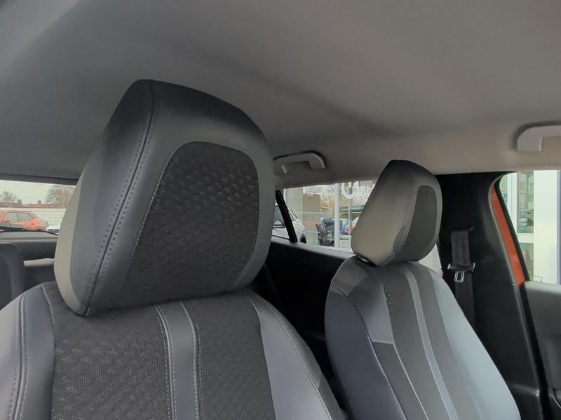 Used Peugeot 2008 YG70CVW 34