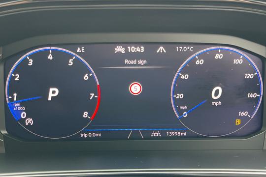 Volkswagen T-roc Photo autoimg-a3ae425aca677c31a14f5355a1a577bbfe1e663a.jpg