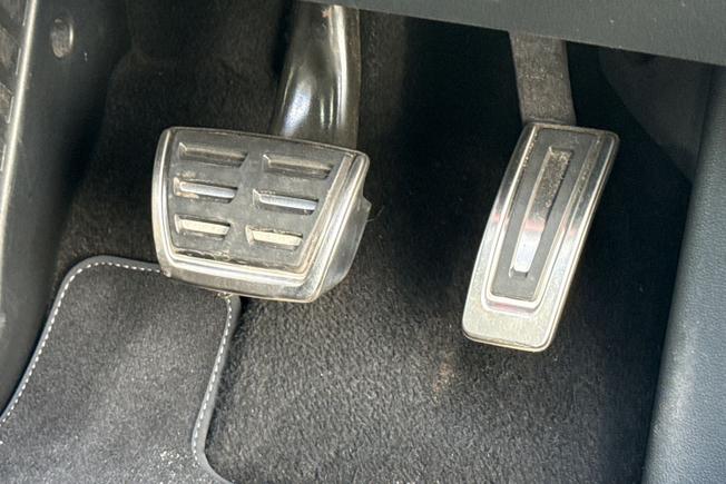 VOLKSWAGEN Golf Photo 34