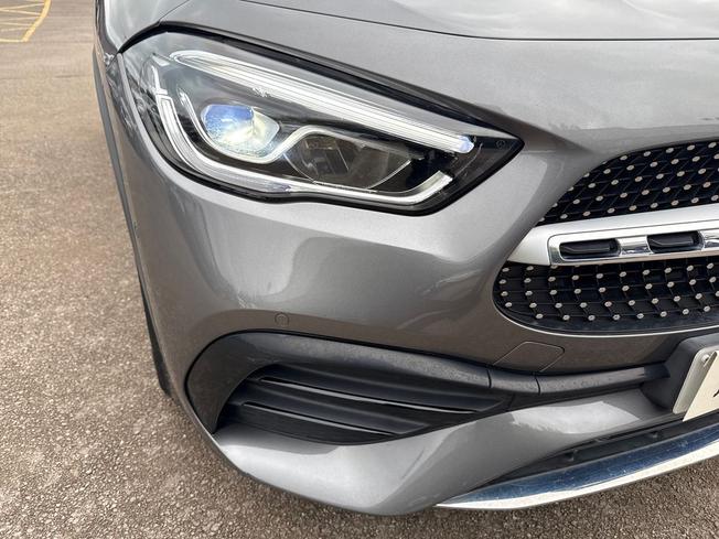 Mercedes-Benz GLA Photo 29