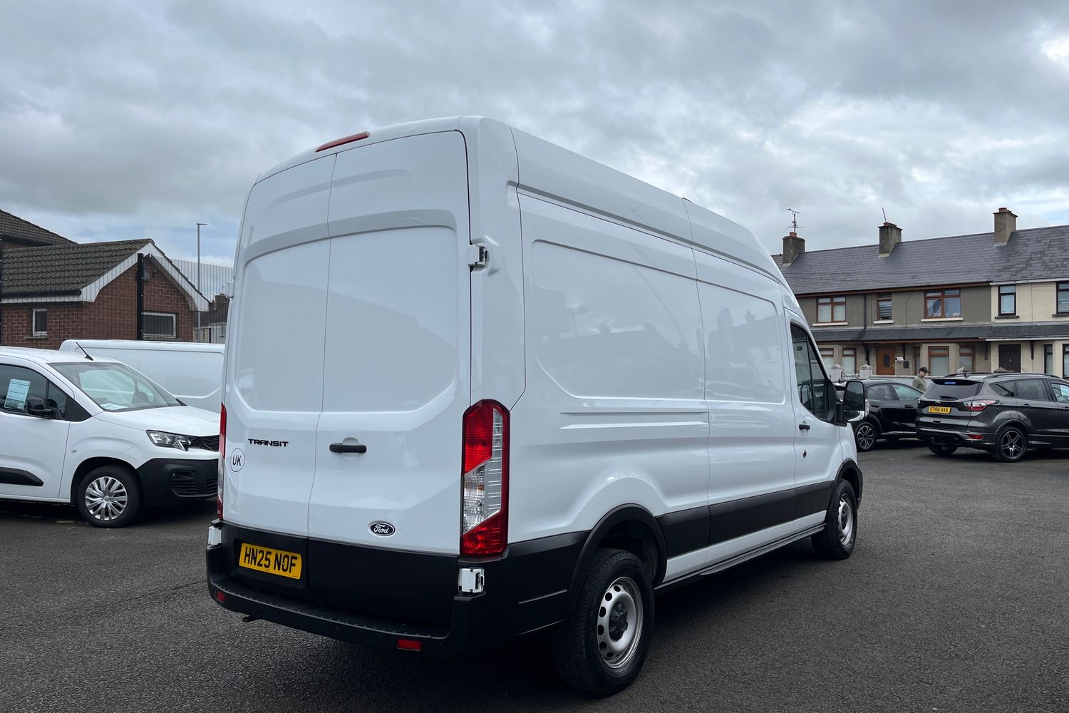 Ford TRANSIT Photo 14