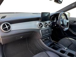 MERCEDES-BENZ Gla Photo 2