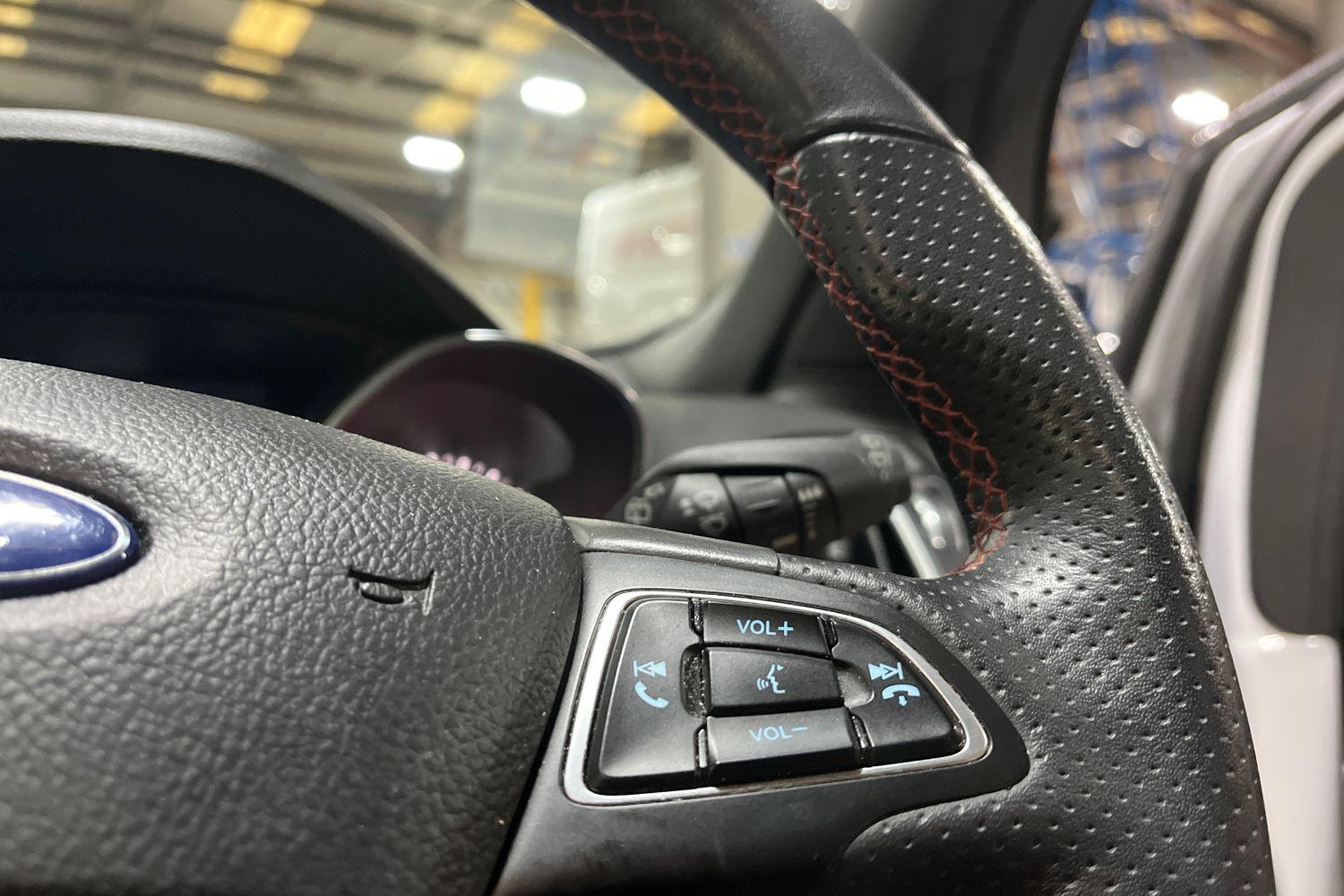 Ford KUGA Photo 26