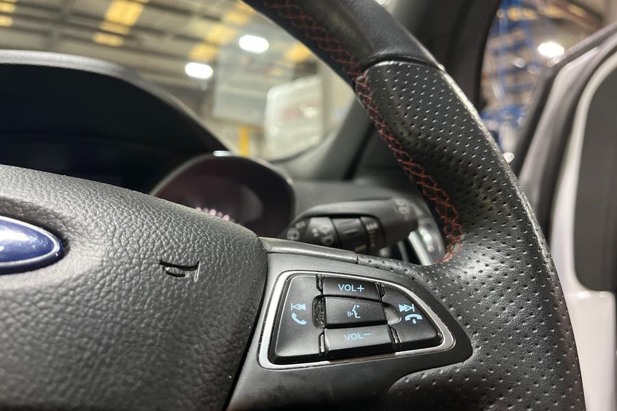 Ford KUGA Photo autoimg-a3b4b722a2ef133c7f47df90a58fb54c77965634.jpg