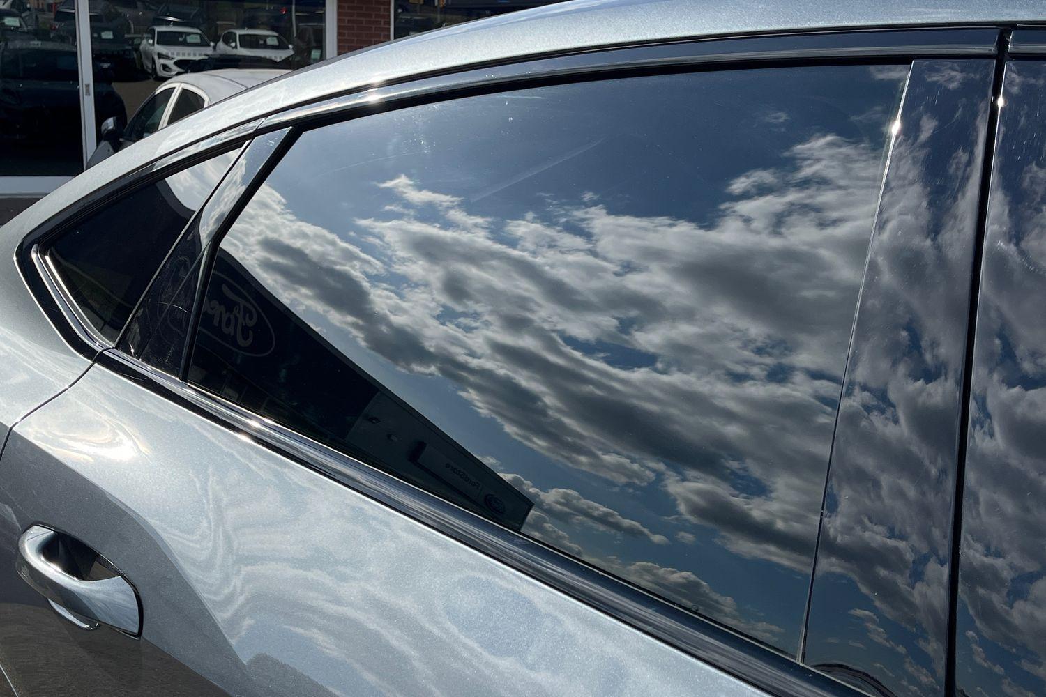 Audi e-tron Photo 38