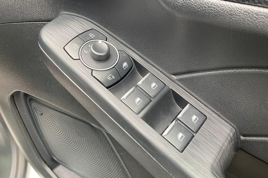 Ford KUGA Photo autoimg-a3b73279e0df815d03695a9c7bec43468cb47a5c.jpg