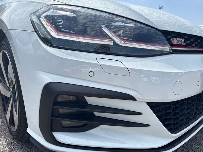 VOLKSWAGEN Golf Photo 28