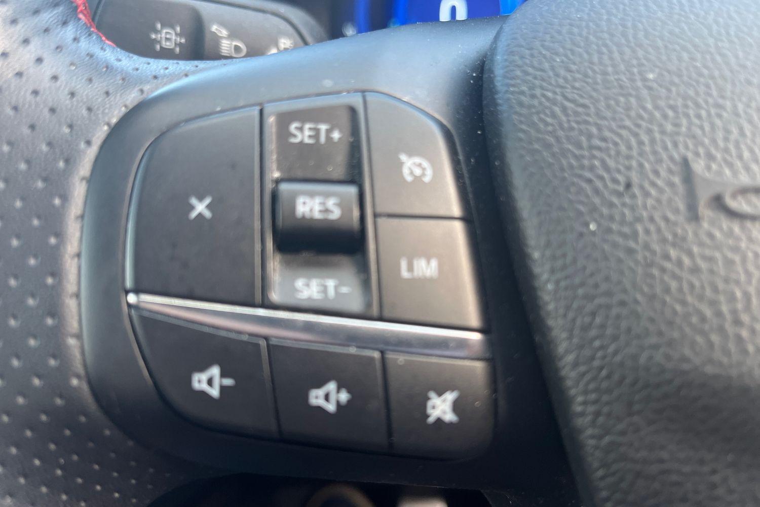 Ford KUGA Photo 28