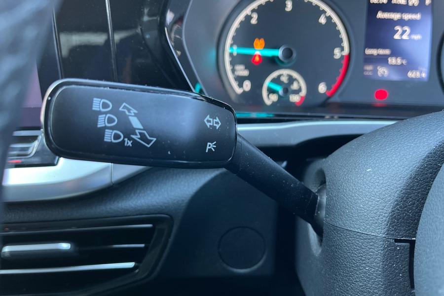 Ford TOURNEO CONNECT Photo autoimg-a3bce71b5d9e2e6c376be7f58a62946965819d62.jpg