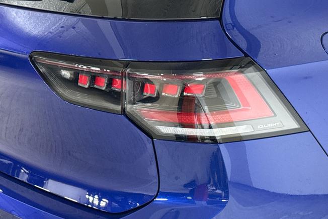 VOLKSWAGEN Golf Photo 18