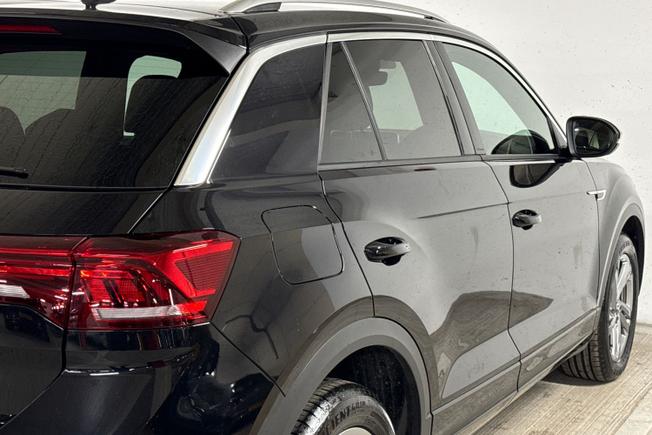 VOLKSWAGEN T-Roc Photo 28