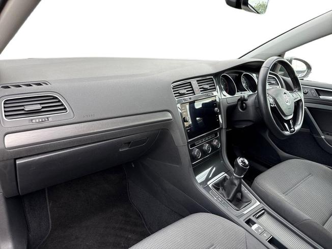 Volkswagen Golf Photo 2
