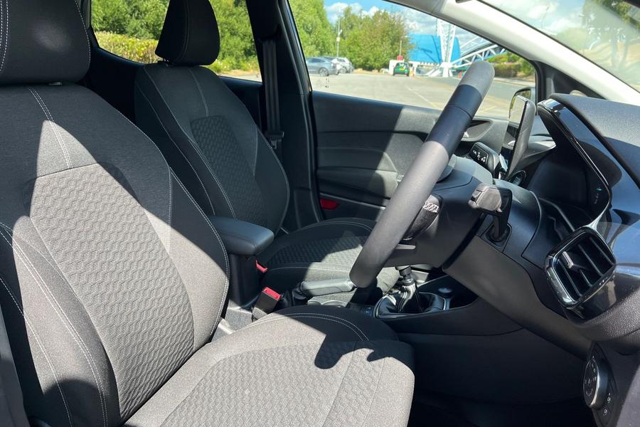 Ford FIESTA Photo autoimg-a3c4dedbc36f020600b968f1bcb75ea5481491a9.jpg