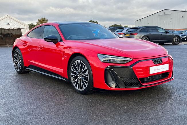 AUDI S e-tron GT Photo 21