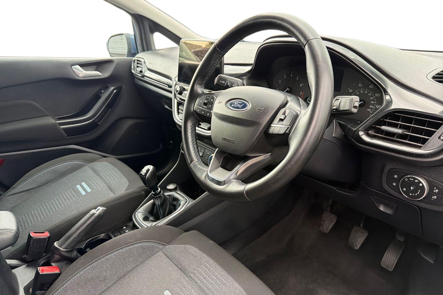 Ford Fiesta Photo 8