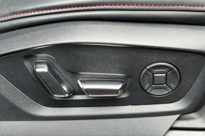 AUDI Rsq8 Photo 26