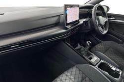 Volkswagen Golf Photo 2