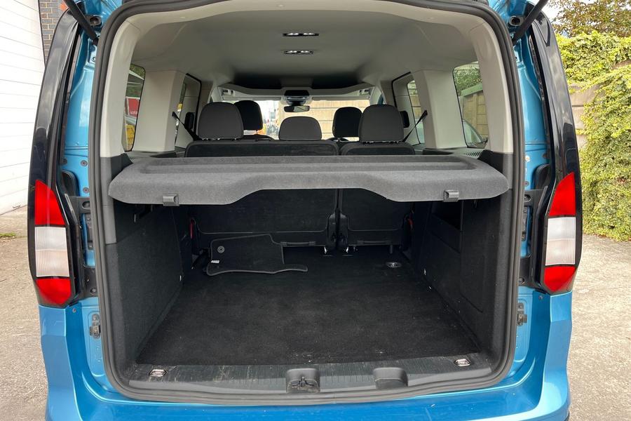 Ford TOURNEO CONNECT Photo autoimg-a3cc574fe2c878b312529e4cbf071a95f8a41112.jpg