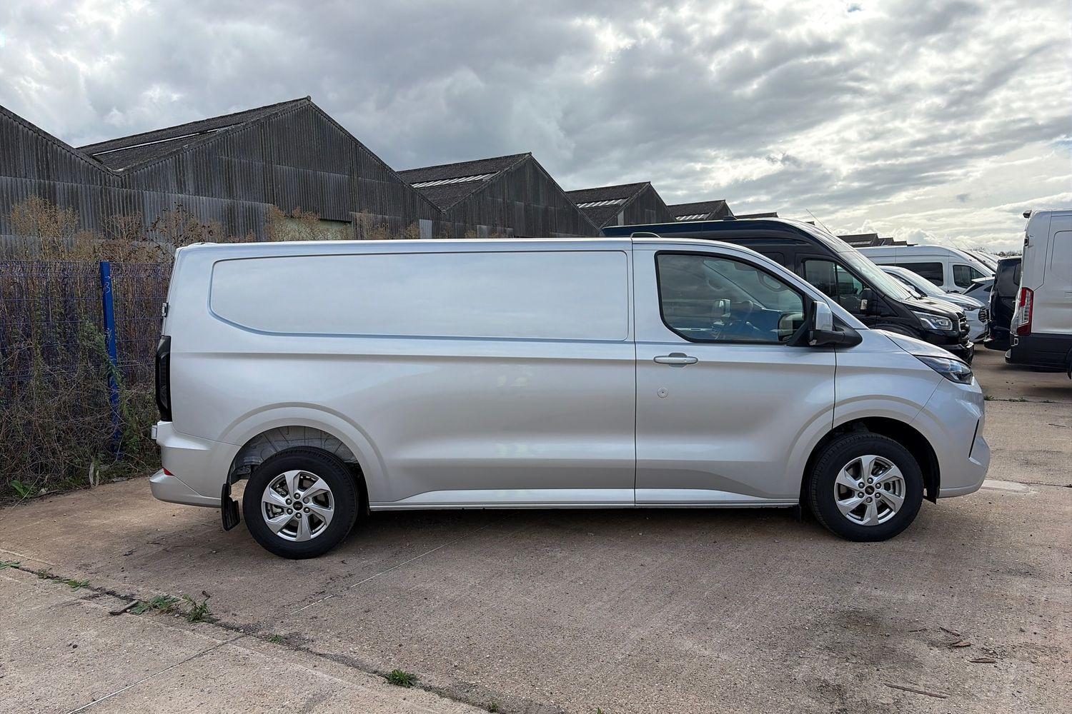 Ford TRANSIT CUSTOM Photo 20