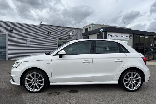 Audi A1 Photo 26
