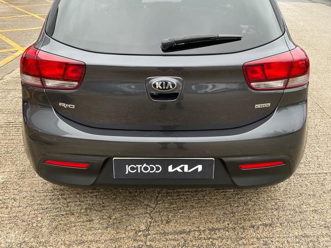 KIA Rio Photo 25