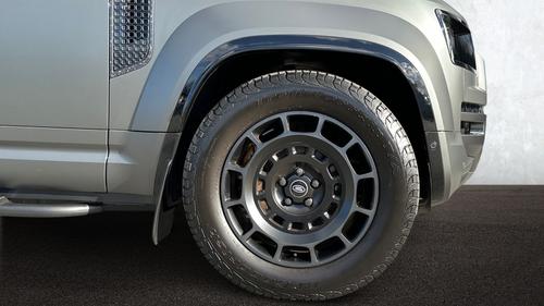 Land Rover Defender Photo autoimg-a3d9319dc1e36ee96bbfe0833cf21d7d2e70bcc5.jpg