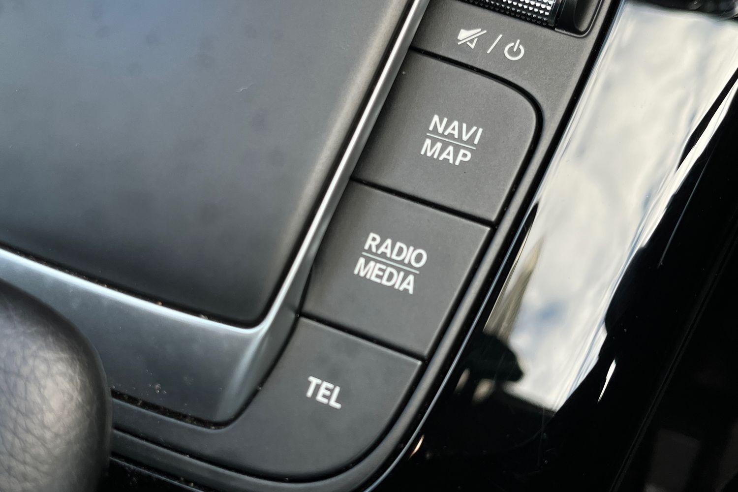 Mercedes-Benz CLA Photo 33