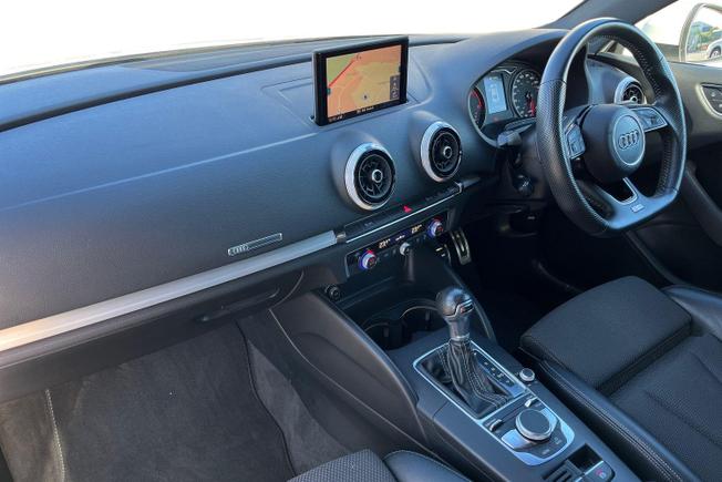 AUDI A3 Photo 2