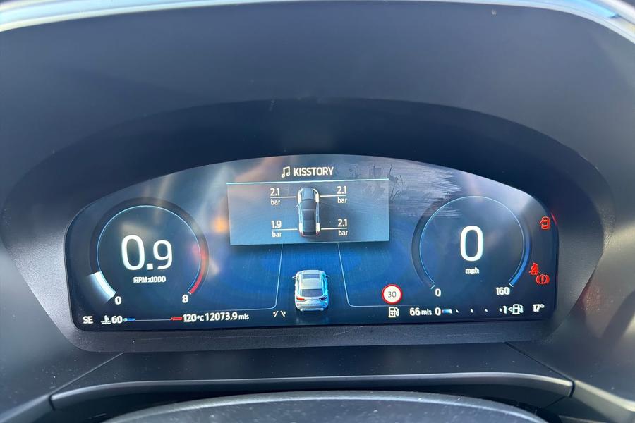 Ford KUGA Photo autoimg-a3e7ec965a5890f6e1f1cbdc2a330bc346bf9d87.jpg