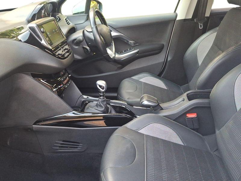 Used Peugeot 2008 NV19UNU 17