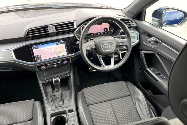 AUDI Q3 Photo 47