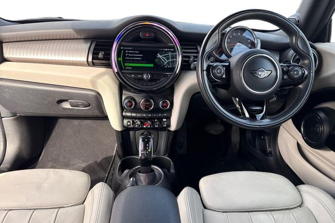 MINI Convertible Photo 10