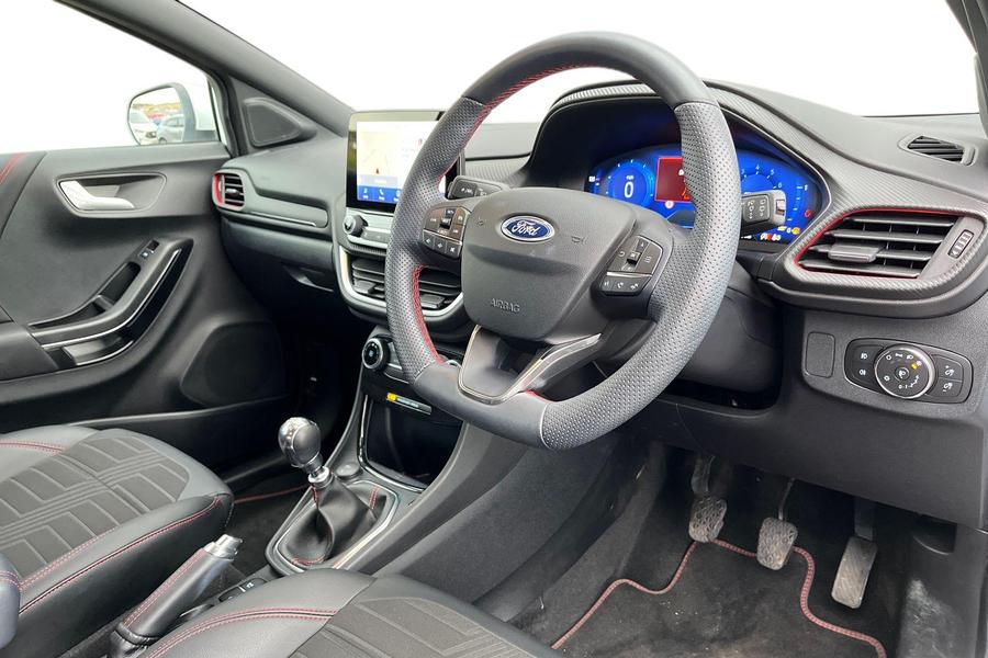 Ford PUMA Photo autoimg-a3f6fd4528cedf9d1b58f53cf5fccbf9e0ee9653.jpg