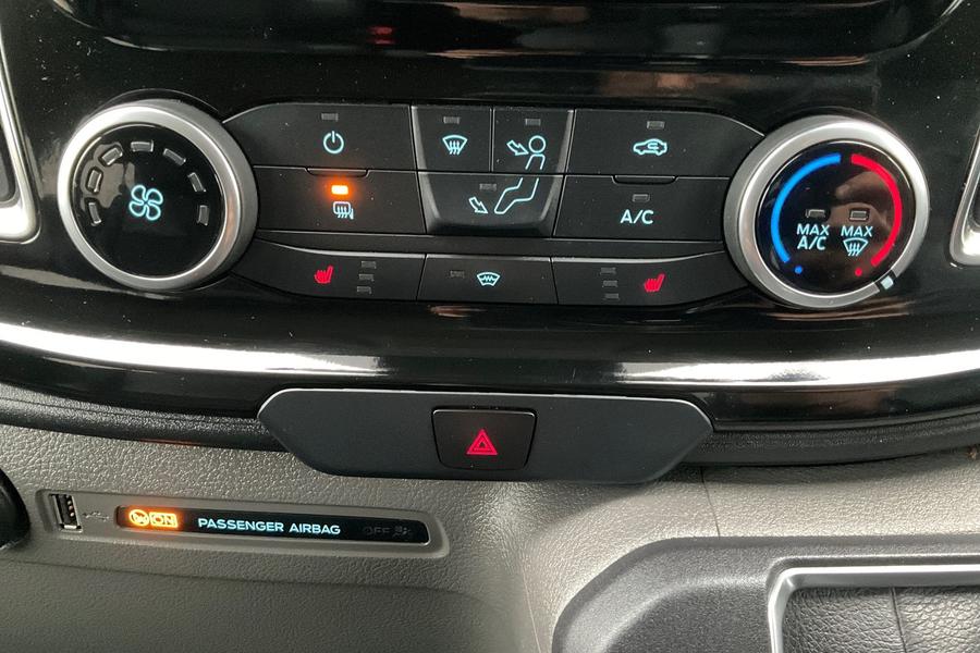 Ford TRANSIT CUSTOM Photo autoimg-a3f7d213703fba1a16160a5514fb47f9952c98e5.jpg