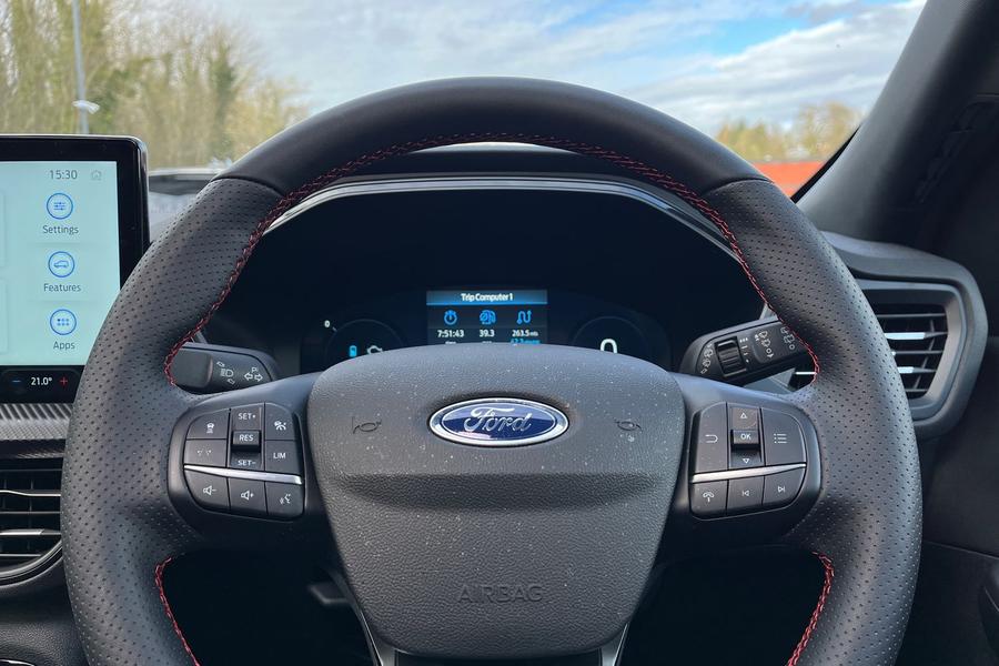 Ford Kuga Photo autoimg-a3fd49cc484de4666e3e33243d85894781ddaf52.jpg