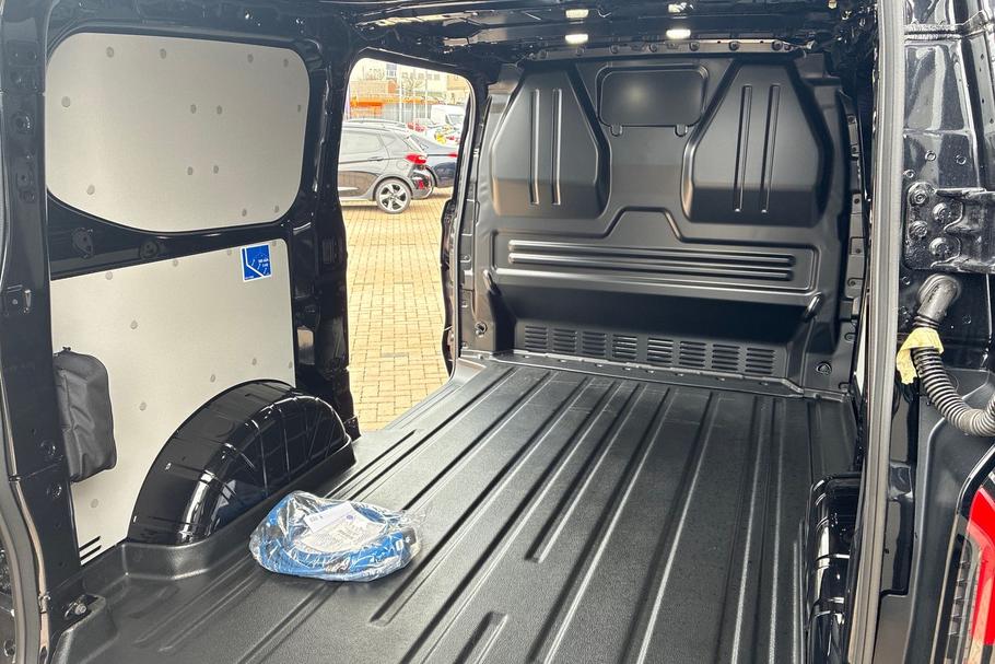 Used FORD E-TRANSIT CUSTOM SW75GVK 35