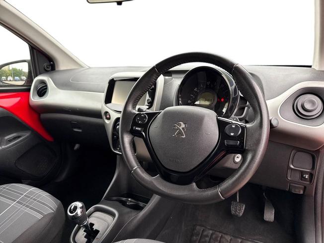PEUGEOT 108 Photo 6