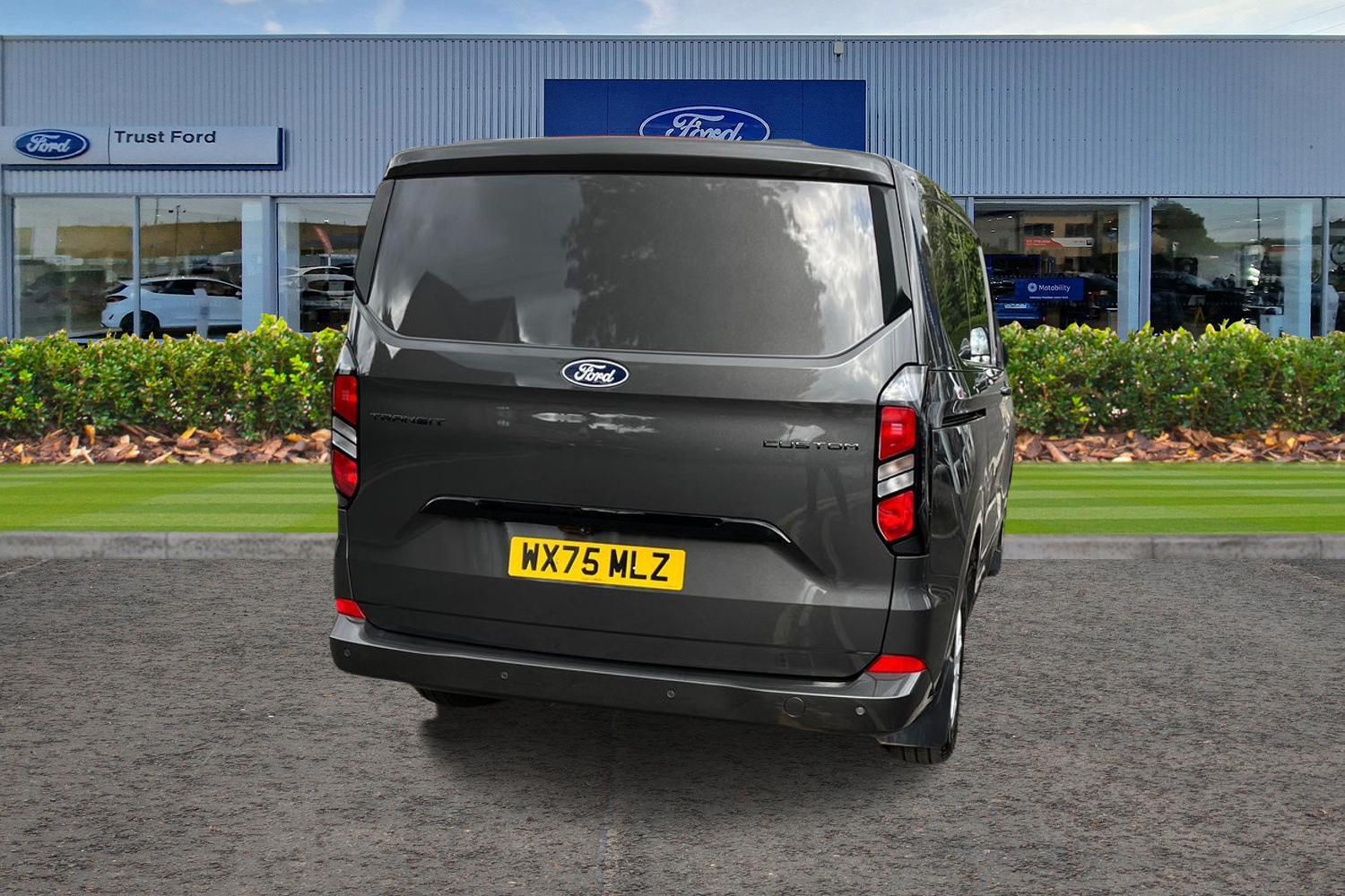 Ford Transit Custom Photo 12
