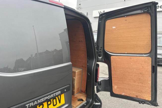 VOLKSWAGEN Transporter Photo 28