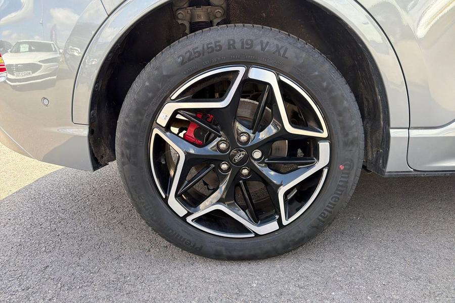 Ford KUGA Photo autoimg-a42071c96decf97e11560cb3d495e754b6dd5d80.jpg