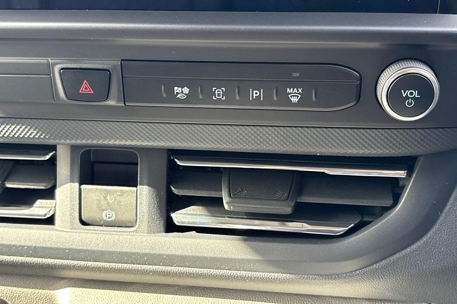Ford TRANSIT CUSTOM Photo autoimg-a420db14e7af1a6daff64fe4f471807e6d688457.jpg