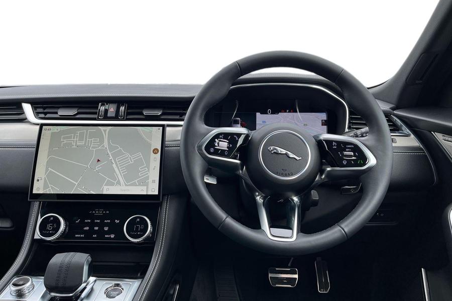 Jaguar F-PACE Photo autoimg-a42a7ce65e6b6a43d7af1b860a3aa4a3374198ca.jpg