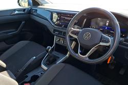 VOLKSWAGEN Polo Photo 2