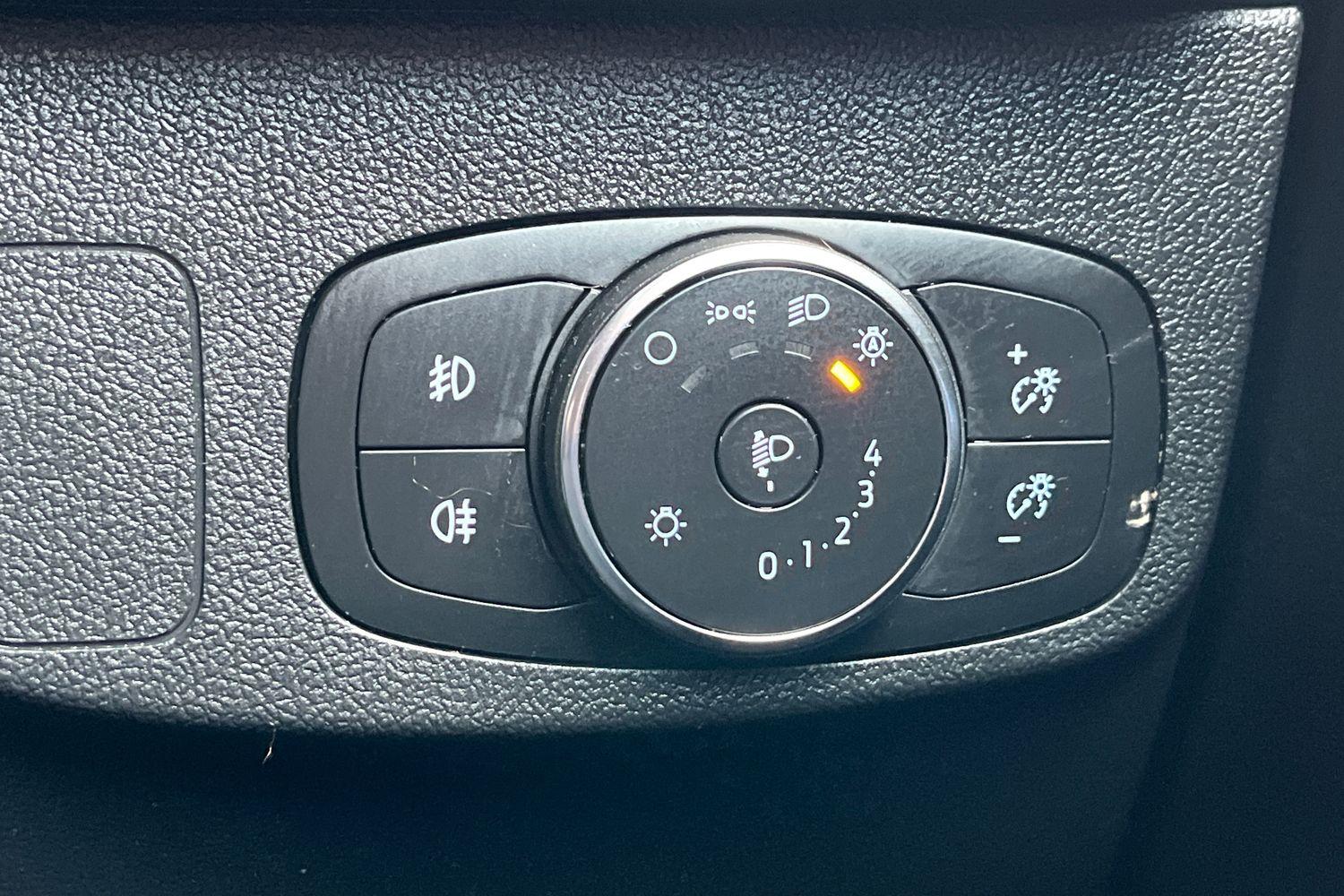 Ford FOCUS Photo 33