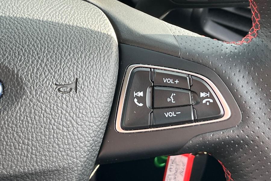 Ford ECOSPORT Photo autoimg-a42d38084b4c27b0dc248b8b4dcecd6d1d6fef95.jpg
