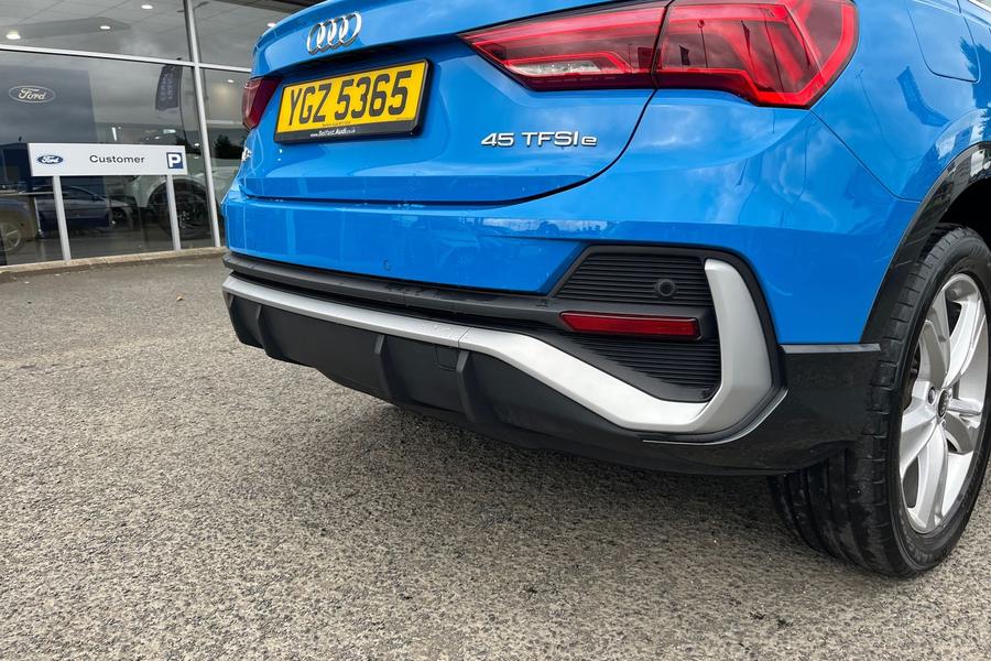 Audi Q3 Photo autoimg-a42db1d207c9fec34b50f4adb26615c1bb8de9b1.jpg