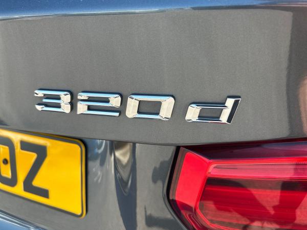BMW 3 Series Photo autoimg-a42f8469df537e7143f93e2f106abaf47078d78f.jpg